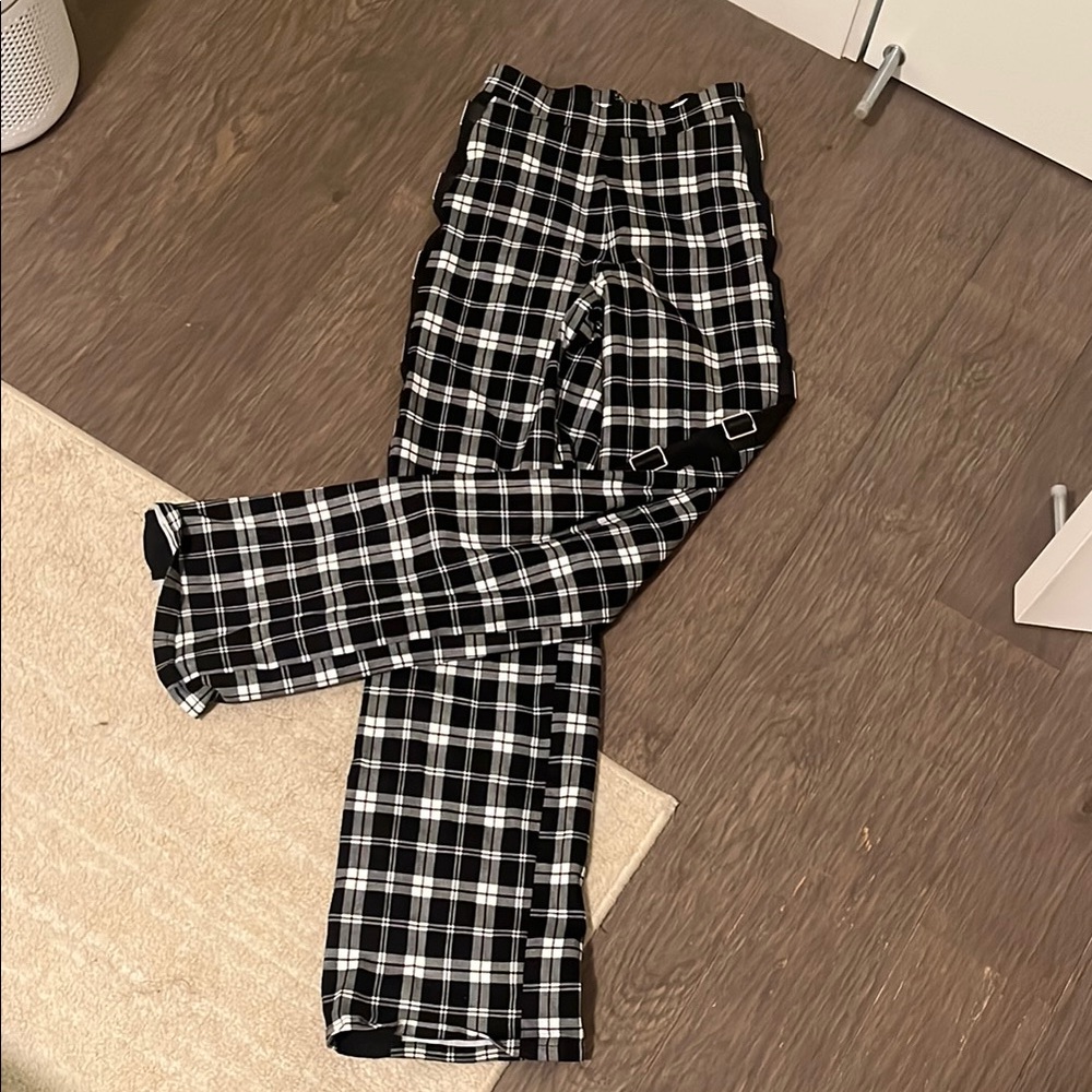 I.AM.GIA Black & White Checkered High-Waisted Plaid Pants - S